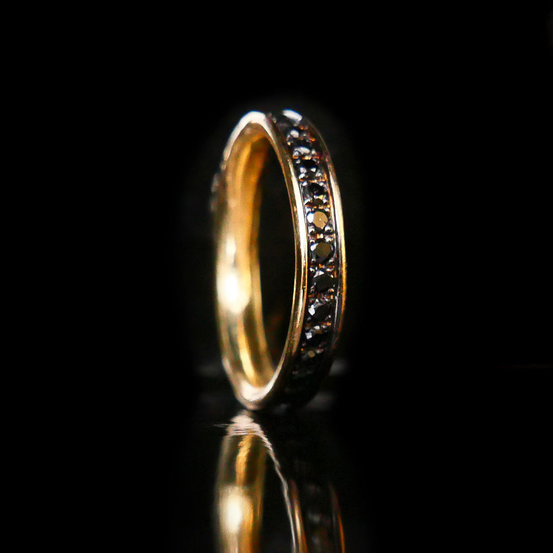 Black diamonds ring